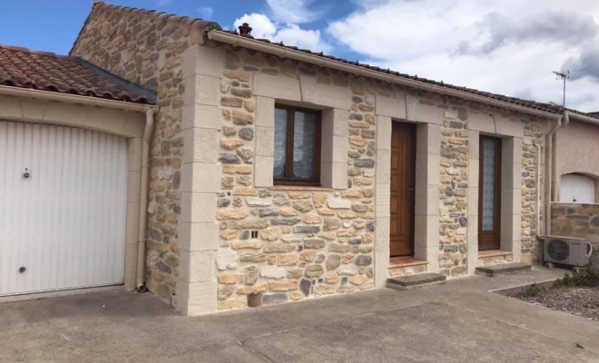 Réalisation d'une façade a la chaux en imitation pierre Alès, Lunel, La Façon d'Antoine