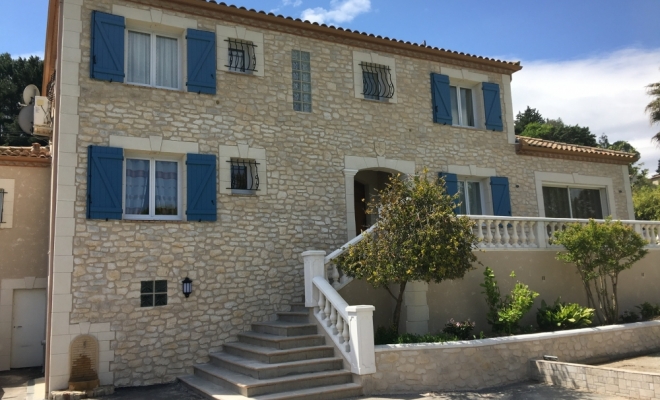 Rénovation d'une villa en imitation pierre Jacou, Lunel, La Façon d'Antoine