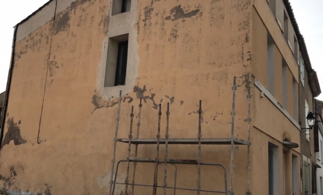 Rénovation d'une façade à la chaux façon torchi à l'ancienne Lunel, Lunel, La Façon d'Antoine